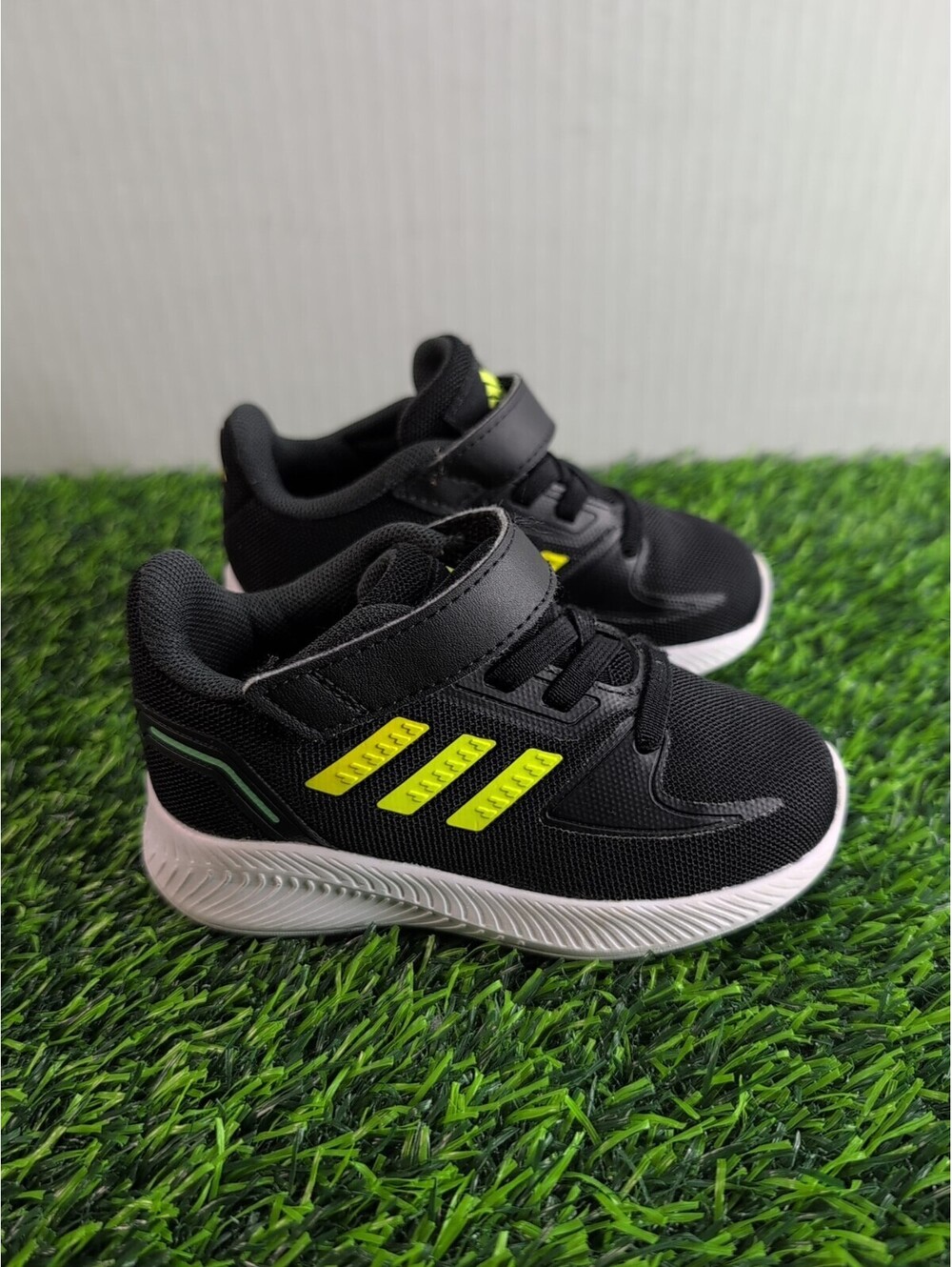 AdidasUnisex-Child Runfalcon 2.0 Running Shoes - Black/Yellow/Green - 6K